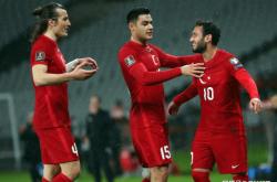 开云体育入口-荷兰客场击败土耳其，小组排名攀升