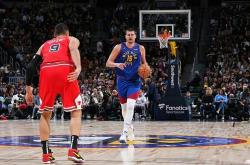 开云体育下载-掘金翻盘公牛，哈里斯统治全场的简单介绍