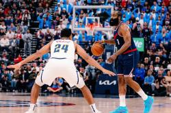 开云体育在线-波兰男篮鏖战阿根廷男篮，哈登三分雨点燃全场的简单介绍