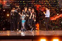 开云官网-包含英雄联盟小组赛落幕，强队悉数晋级的词条