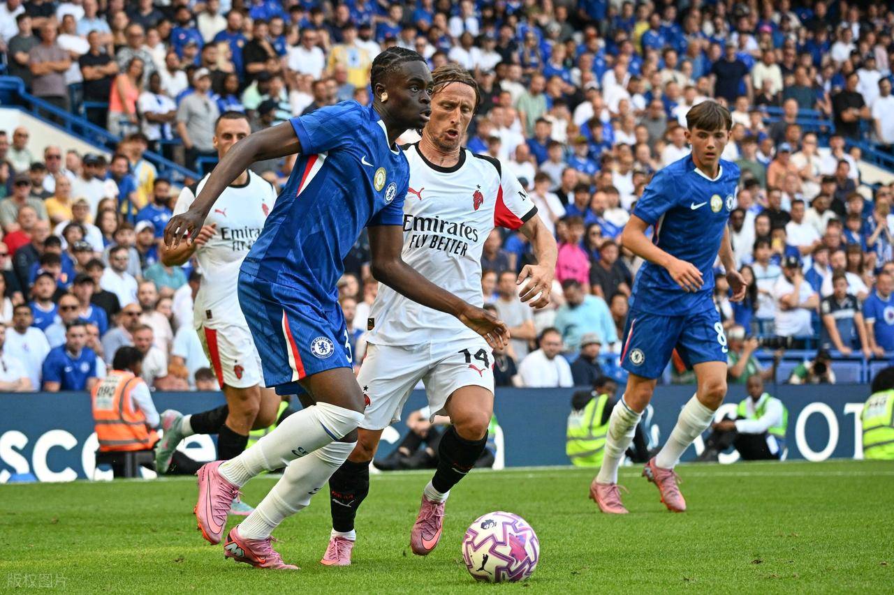 切尔西中场状态神勇,赢得主教练点赞! 切尔西中场状态神勇,赢得主教练点赞!