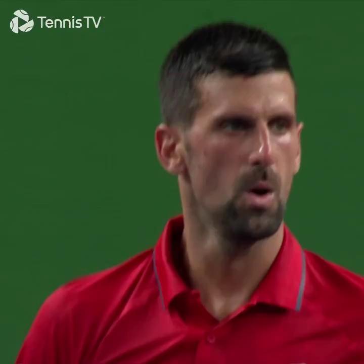 关于世界网球队力克意大利网球队，德约科维奇绝境逆转的信息